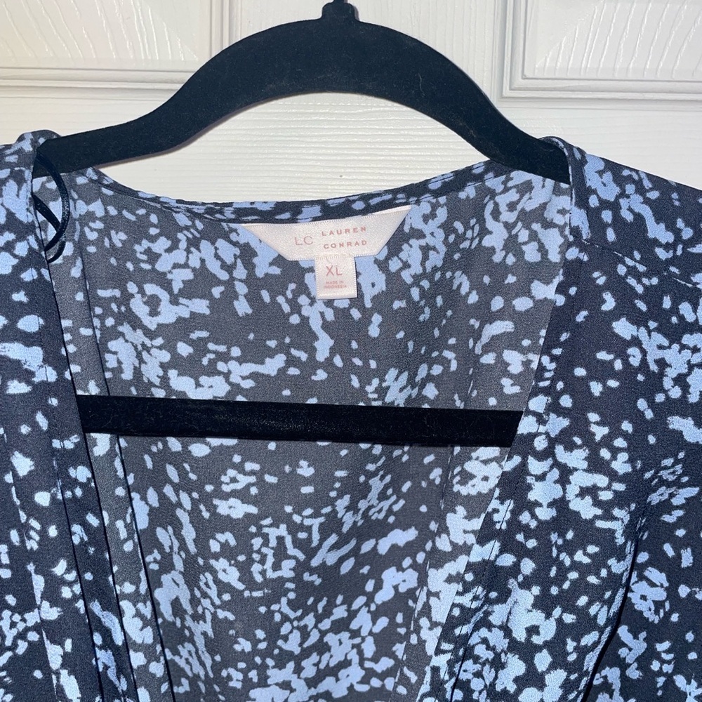 LC Lauren Conrad Charcoal and Blue Longsleeve Patterned Belted Midi Dress - Picture 4 of 4